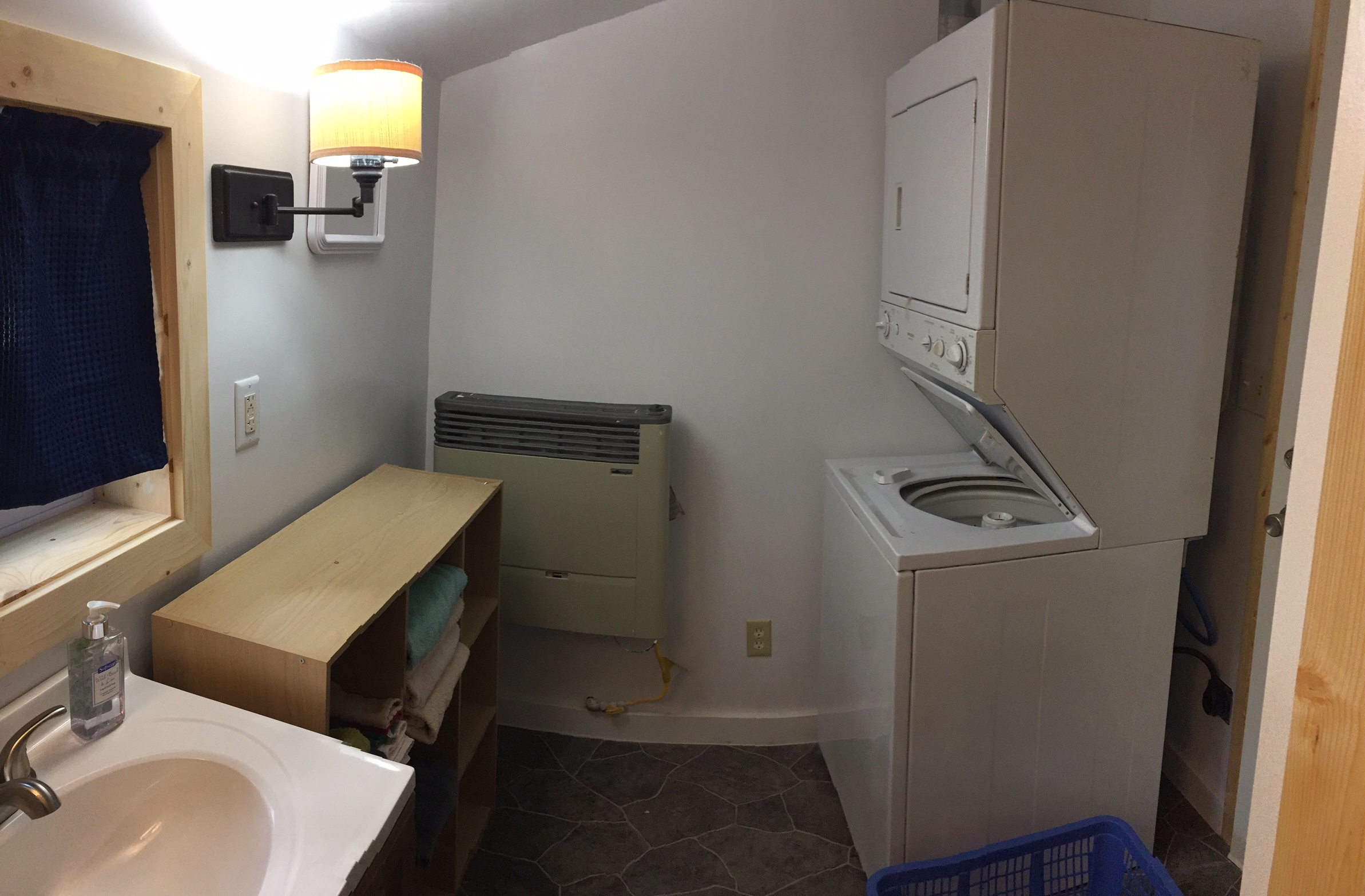 The Nook apartment's kitchen and dining area4